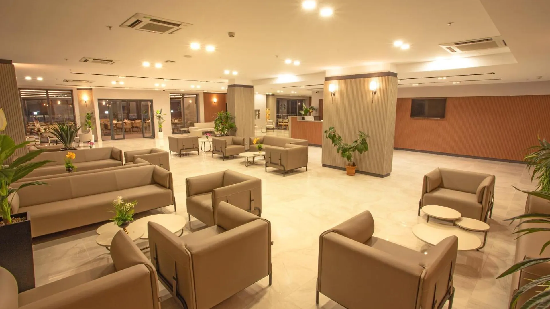 First Joy Hotel Trabzon 4*,